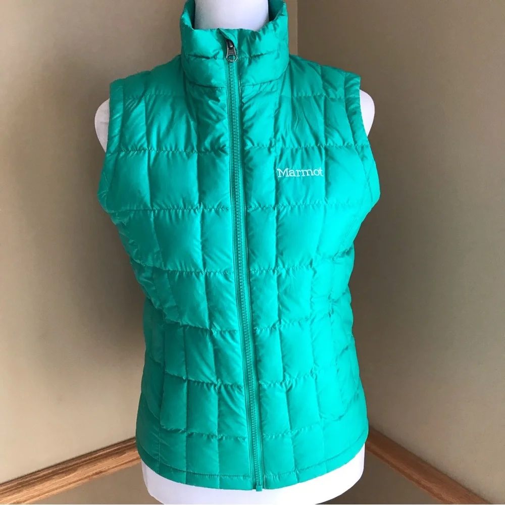 Marmot Girls 550-Fill Down Sol Vest Size Medium in Lush Green.